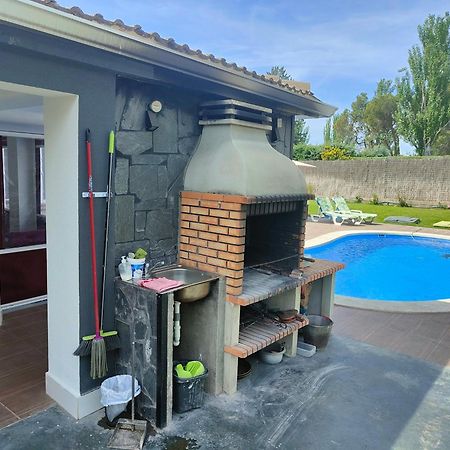 Casa de sol, piscina y jacuzzi en Comunidad de Madrid Algete Exterior foto